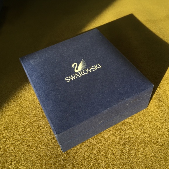 Authentic Swarovski Homer Pendant 1023729LMUL/GOS - Picture 3 of 8